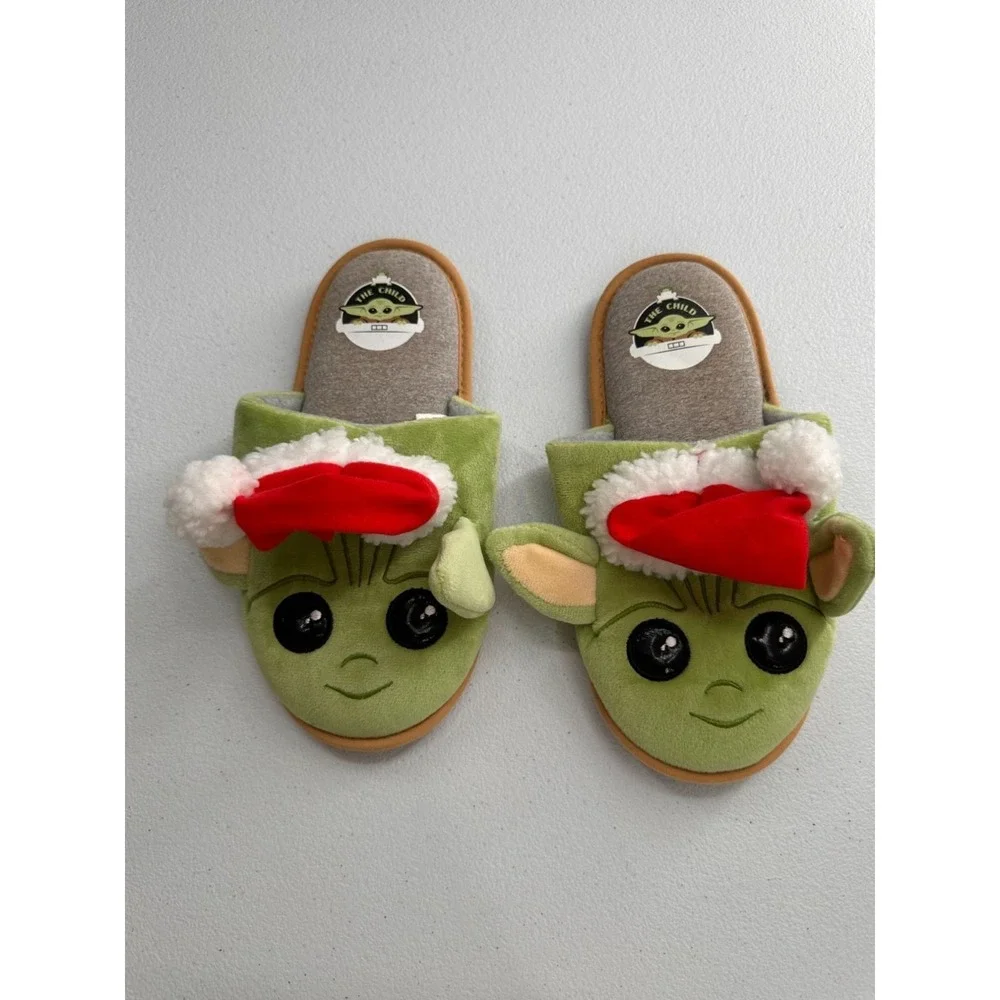 Star‎ Wars The Child Baby Yoda Grogu Christmas Slippers Santa Hat Small 5-6 Kids